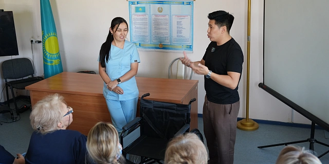 City Polyclinic No. 24 Receives a Wheelchair for Patients from the Shin-Line Foundation