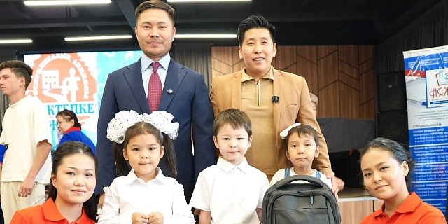 Ahead of the New School Year, 200 First-Graders Receive School Supplies from the Shin-Line Foundation